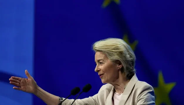 Bélgica/Ursula von der Leyen diz que UE vai continuar a sancionar o Kremlin
