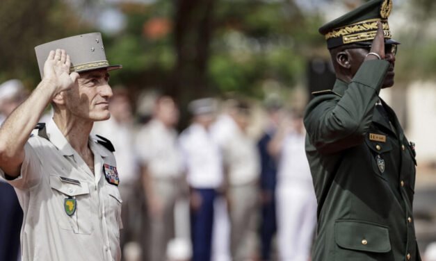 Senegal/ Encerrada última base militar francesa em toda a África Ocidental