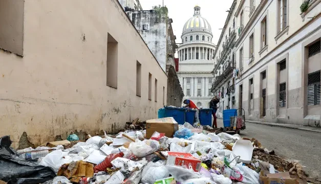 Cuba/”Mendigos disfarçados”. Declarações levam à saída de ministra