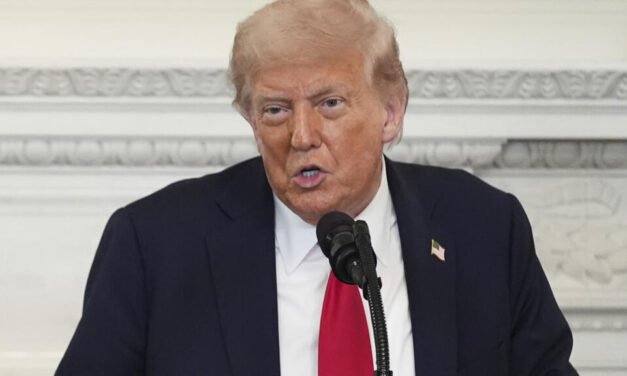 EUA/ Trump pede a Kiev para não atacar Moscovo