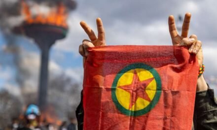 Iraque/PKK confirma desarmamento em cerimónia no norte do Iraque