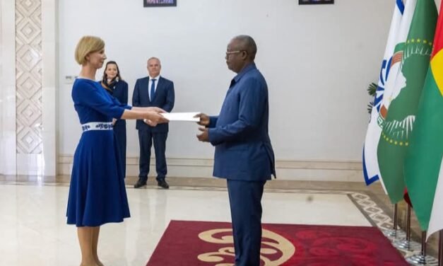 Cooperação/Embaixadora de Hungria para Guiné-Bissau entrega cartas credenciais