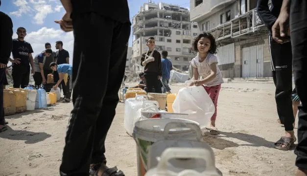 Israel/Governo volta a autorizar lançamentos aéreos de ajuda em Gaza