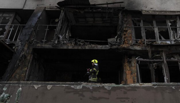 Ucrânia/ Rússia admite participar em “3.ª ronda” de negociações de paz