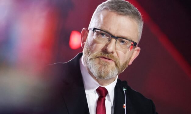 Polónia/Eurodeputado polaco alvo de processo na Polónia por negar o Holocausto