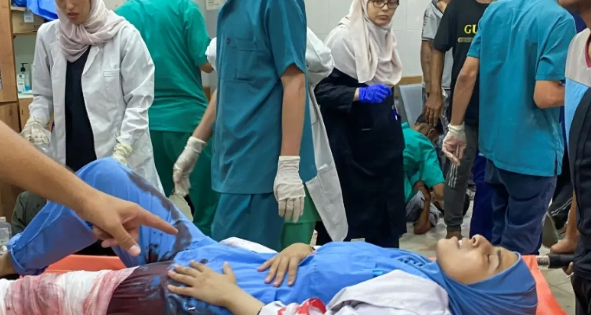 Gaza/Pelo menos vinte mortos, incluindo cinco jornalistas, num ataque ao hospital Nasser de Khan Younès