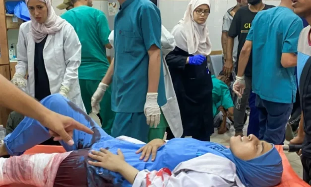 Gaza/Pelo menos vinte mortos, incluindo cinco jornalistas, num ataque ao hospital Nasser de Khan Younès