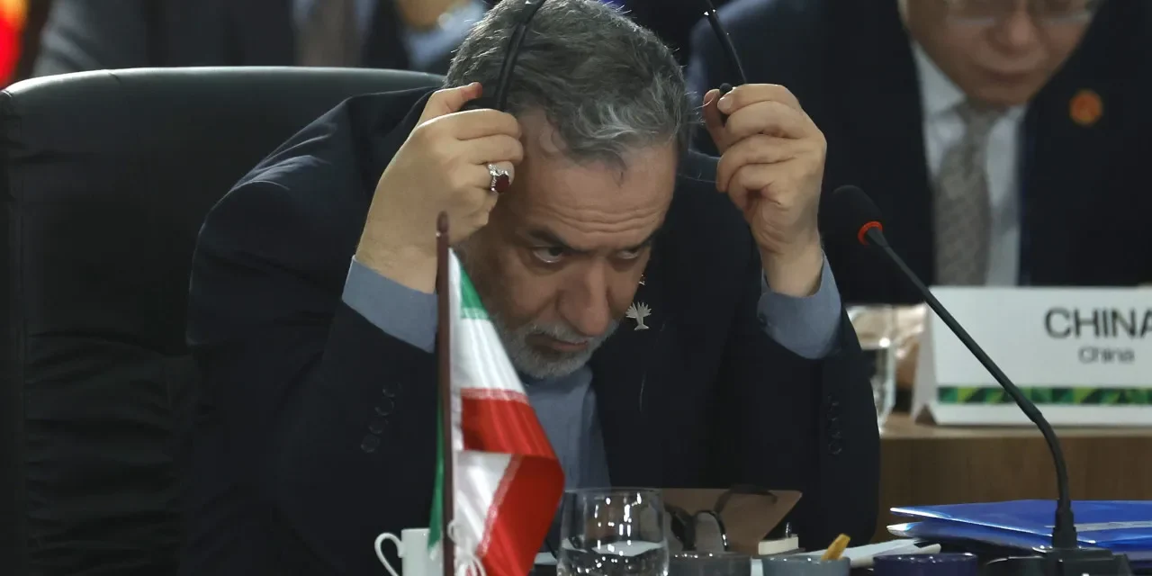 Irão/Autoridades disponíveis para retomar negociações sobre o programa nuclear