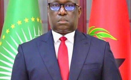 Presidente da República nomeia novo governo com 26 ministros e 11 secretários de Estados