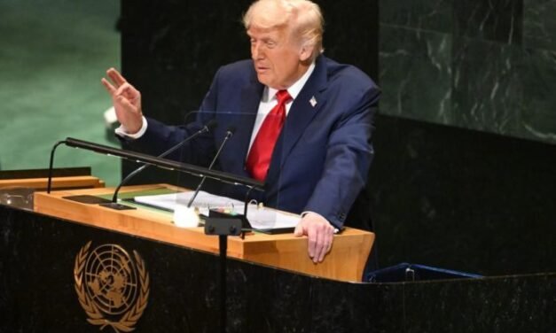 EUA/Trump acusa Índia e China de financiarem máquina de guerra russa