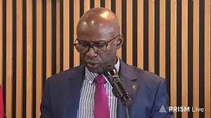 Educação/Ministro promete acompanhar harmonização do currículo escolar para melhoria do ensino no país