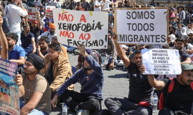 Portugal/Protesto junto ao Parlamento denuncia política migratória do governo
