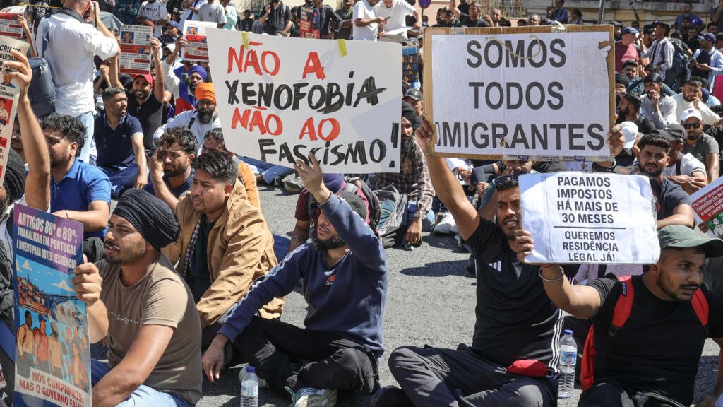 Portugal/Protesto junto ao Parlamento denuncia política migratória do governo
