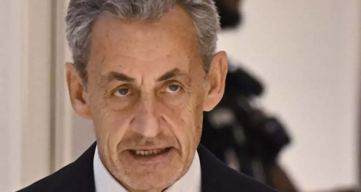 França/ Ex-PR Sarkozy condenado a cinco anos de prisão no caso do financiamento líbio