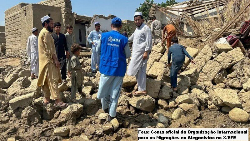 Afeganistão/Sismo de magnitude 6 na escala de Richter causa mais de 800 mortos