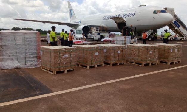 Governo entrega à CNE conjunto de materiais para escrutínio de 23 de novembro 2025