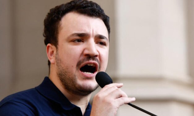 Estados Unidos/ Justiça ordena expulsão de Mahmoud Khalil