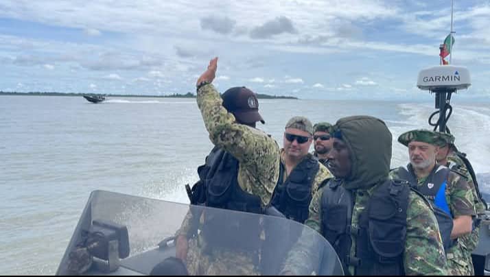 Missão Militar guineense e portuguesa visita  Ilhéu de Pontão para se inteirar dos trabalhos da instalação da estação de vigilância costeira