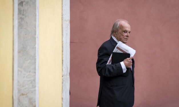 Portugal/Morreu o antigo jornalista e político português Pinto Balsemão