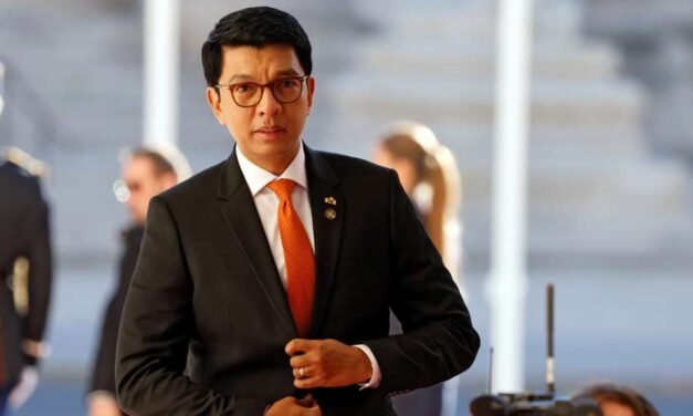 Madagáscar/ Andry Rajoelina denuncia tentativa de “golpe de Estado”