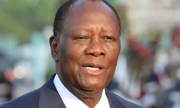 Costa do Marfim/Comissão Eleitoral Independente  proclama Alassana Ouattara  vencedor no primeiro turno das presidenciais com 89,77 por cento dos votos