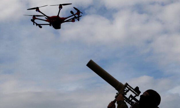 Guerra da Ucránia/“Os drones que violem território europeu devem ser destruídos”, disse Macron