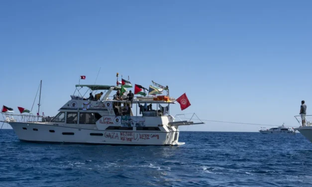Médio Oriente/Um navio da flotilha está a menos de uma hora da costa de Gaza