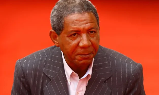 Angola/ General Kopelipa absolvido e General Dino condenado a cinco anos e seis meses de prisão