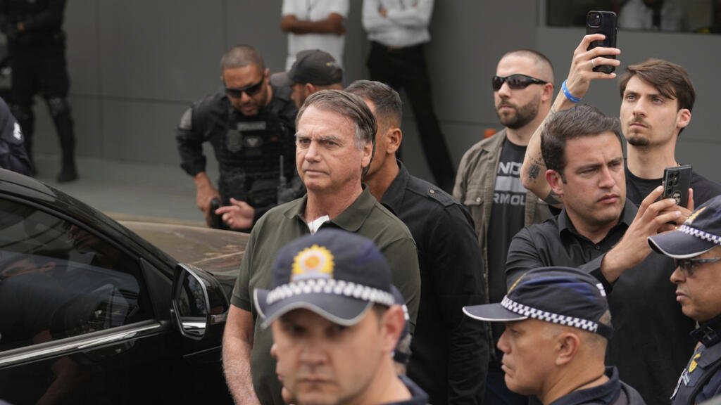 Brasil/Jair Bolsonaro na prisão após suspeitas de fuga