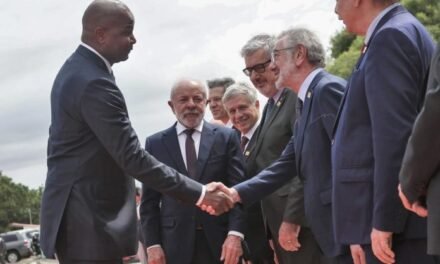 Moçambique/Assinatura de nove acordos com Brasil