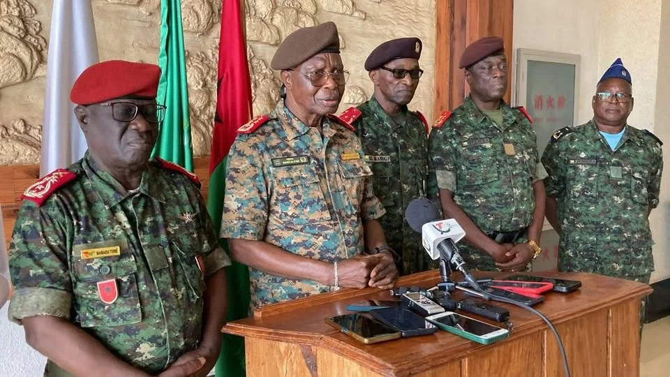 61º aniversário das FARP/ Estado-Maior felicita  todos os militares pela celebração de mais uma data