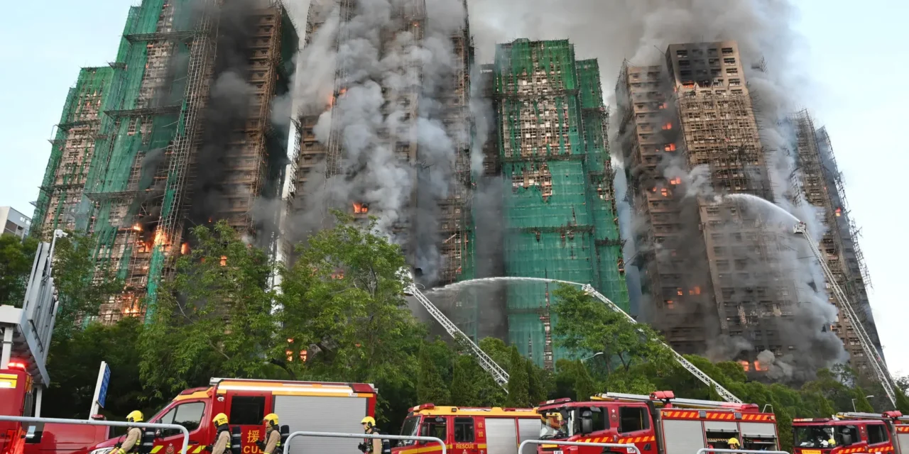 Hong Kong/ Incêndio faz mais de 100 mortos