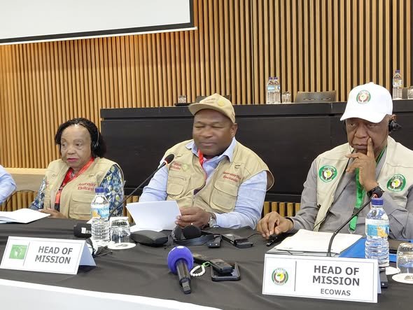 Eleições Gerais/Missão de Observadores Eleitorais da União Africana apela à calma enquanto país aguarda resultados