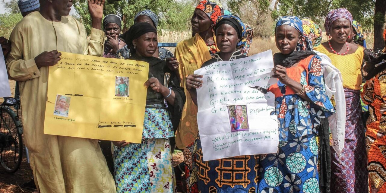 Nigéria/Exército se mobiliza para encontrar 25 estudantes sequestrados por homens armados