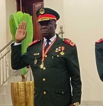 Golpe de Estado/Major-general Horta Inta-e investido nas funções de  Presidente da República de Transição para período de um ano