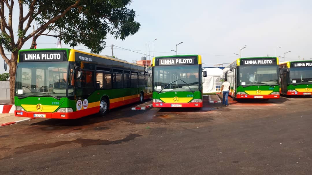 Governo lança projeto-piloto de transporte rodoviário com cinco  autocarros  
