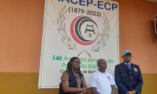 Eleições Gerais/ Direção Geral da INACEP entrega oficialmente à CNE os  Boletins de voto para as eleições de 23 de novembro