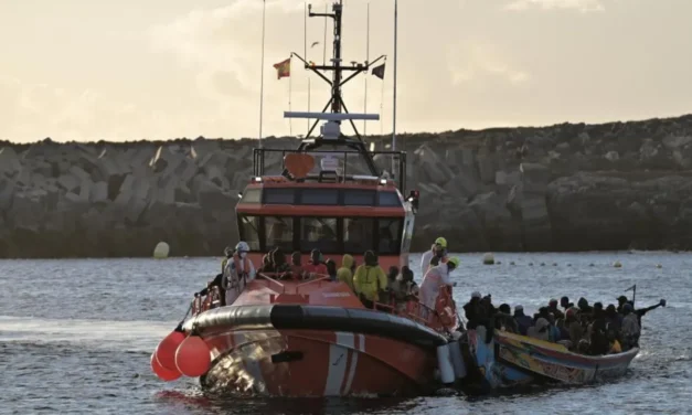 Espanha/Autoridades  resgataram 260 pessoas ao largo das Canárias