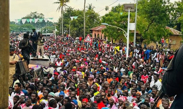 Regiões/ Candidatos a deputado do Nô Cumpo Guiné do Círculo Eleitoral n.º 7 apresentam projetos à comunidade de Olossato