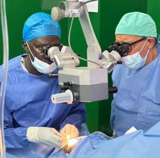 Guiné-Bissau realizada primeira cirurgia de catarata por facoemulsificação executada por médico nacional