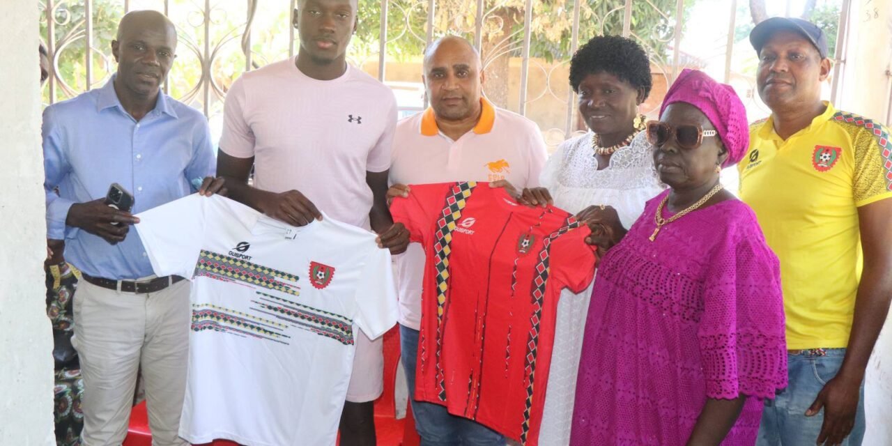 Regiões/ Presidente da FFGB convida o futebolista Batista Mendy a integrar a seleção nacional