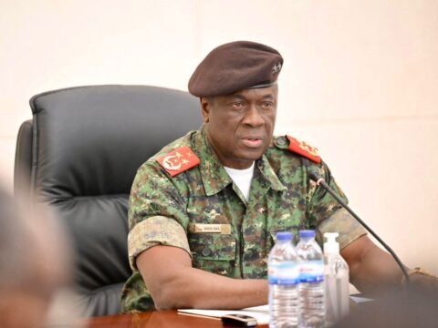 Governo de Transição recomenda continuidade de  centralização de receitas e pede Plano de Ação de Emergência para 100 dias aos ministérios