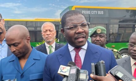 Governo de Transição fixa passagem em 250 francos CFA e anuncia início de carreiras de autocarros para  hoje