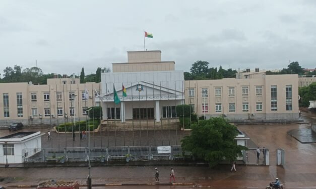 Função Pública/Ministério  avisa que qualquer ausência injustificada ao local de trabalho será tratada nos termos da lei aplicável