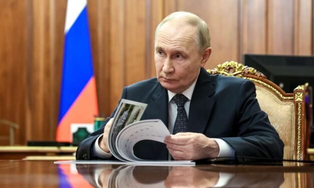 Rússia/Putin promete conquistar a Kyiv “territórios históricos russos”