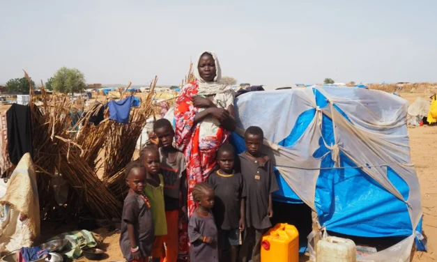 Sudão/ONU alerta para situação humanitária “Insustentável” a menos que a ajuda seja acelerada urgentemente