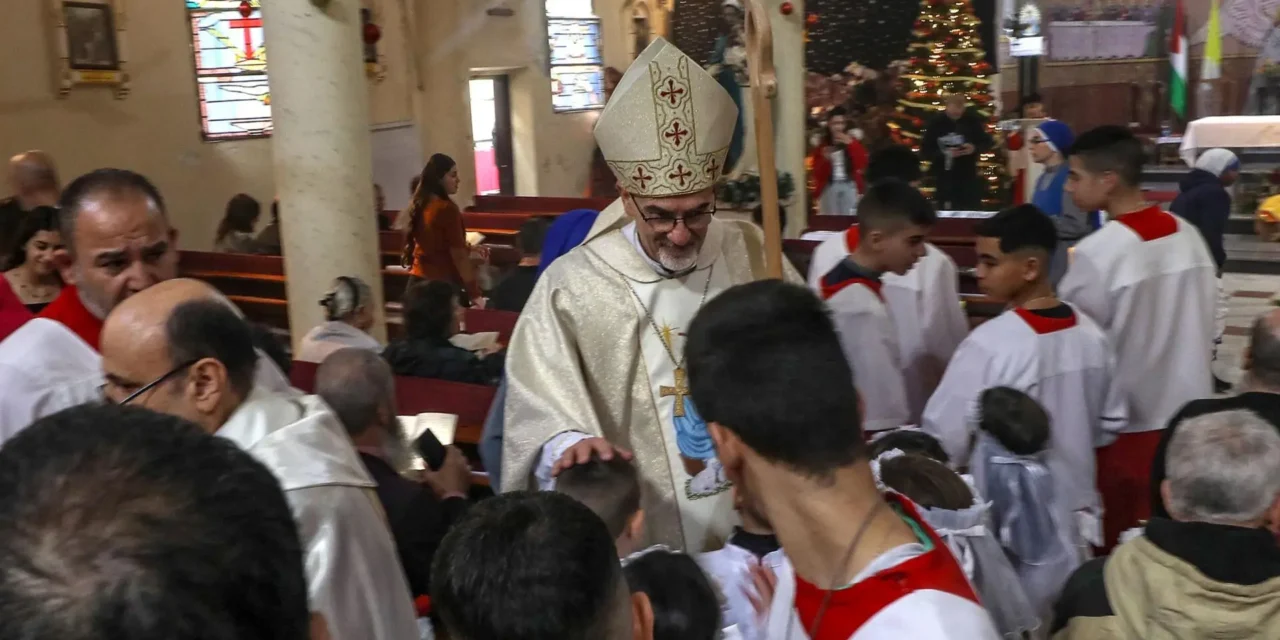 Conflito Medio Oriente/Representante do Papa celebra missa de Natal em Gaza