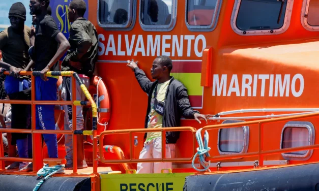 Espanha/Mais de 300 migrantes de África subsariana resgatados perto das Canárias