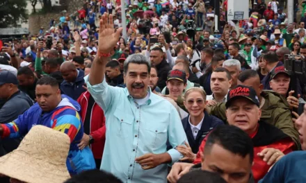 Venezuela/Nicolas Maduro promete defender a Venezuela “com a própria vida”
