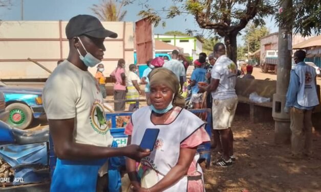 Regiões/Grupo Kumpuduris de Paz realiza campanha de limpeza na cidade de Canchungo